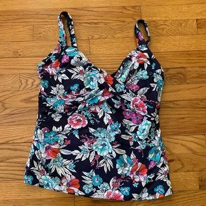 Women’s Lands End tankini top
